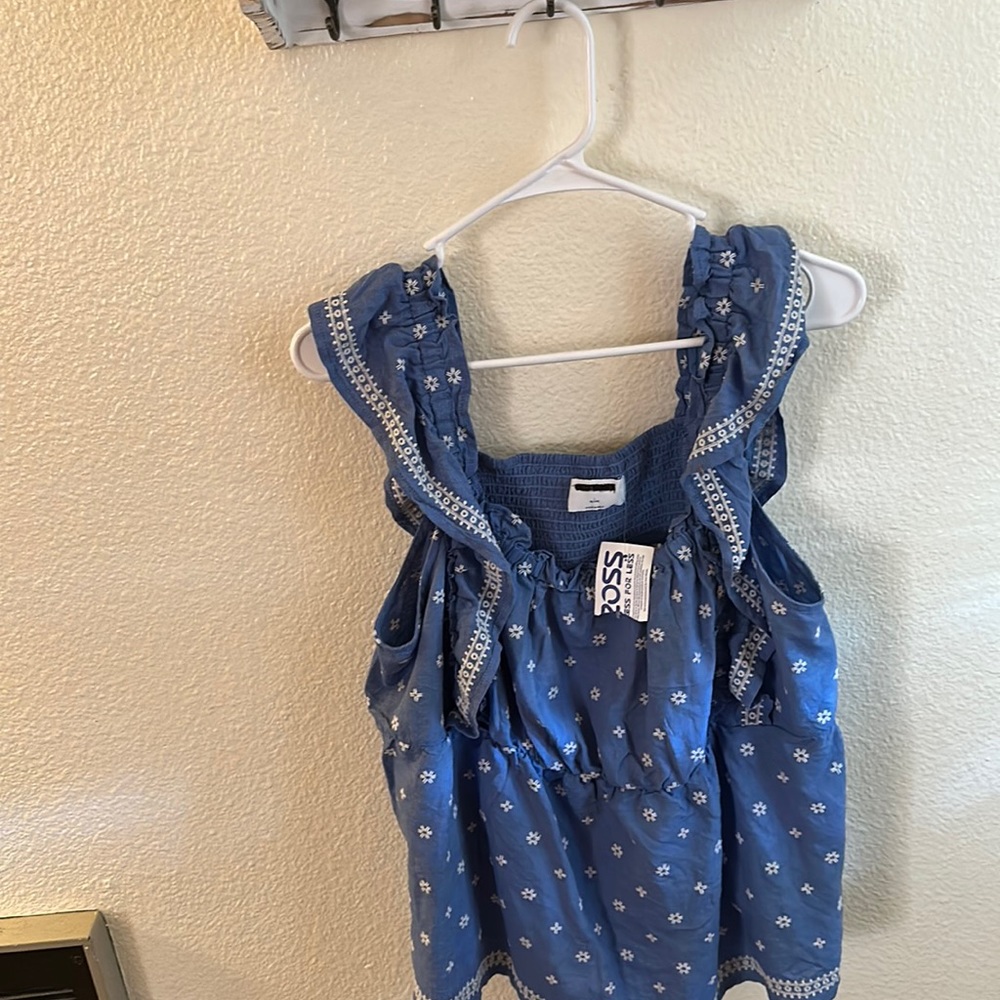 Blue flower tank top